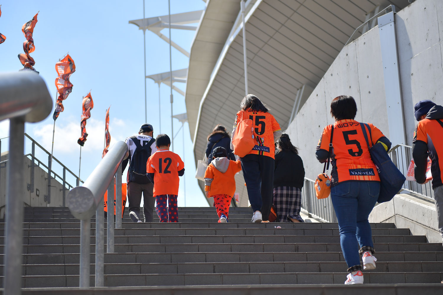 スタジアムに入場開始