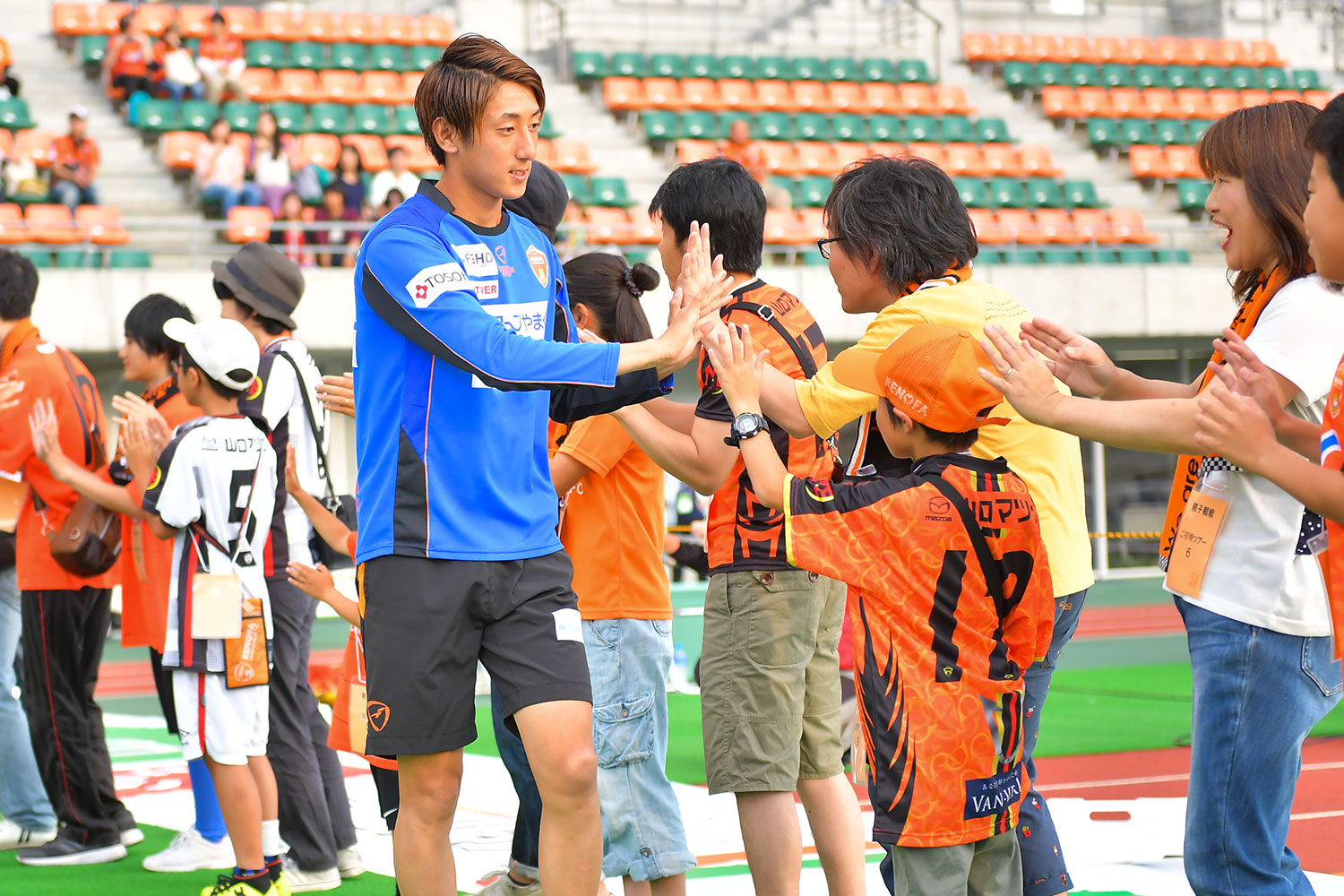 選手登場!熱いエールを