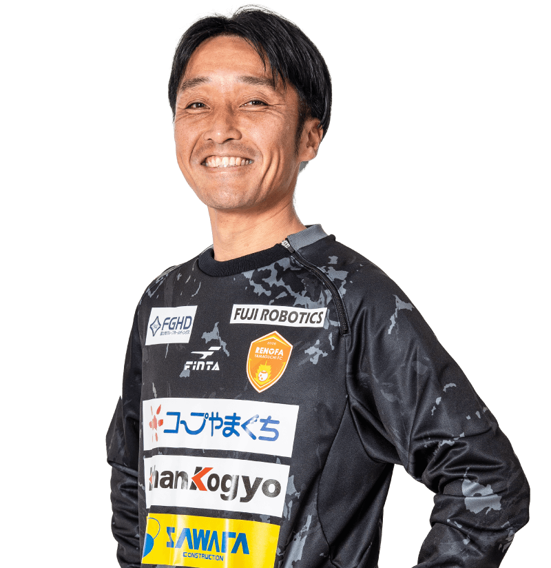 コーチ 横谷 亮