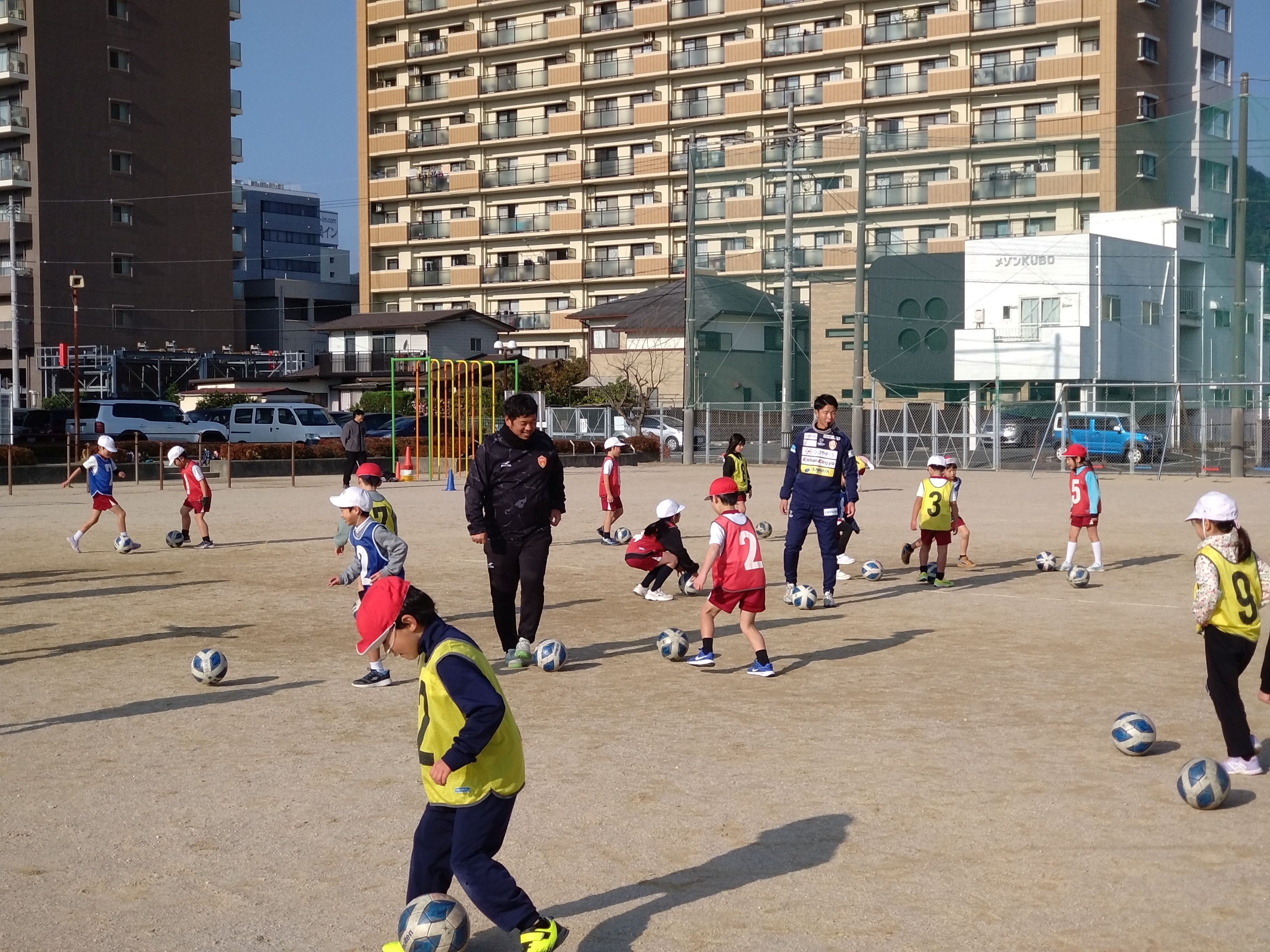 12/16『プロスポーツチームとの連携による体力向上推進事業』山口市立小郡南小学校にて出前教室を開催しました！ | レノファ山口FC