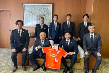 1/13(火)山口県議会柳居議長を表敬訪問いたしました